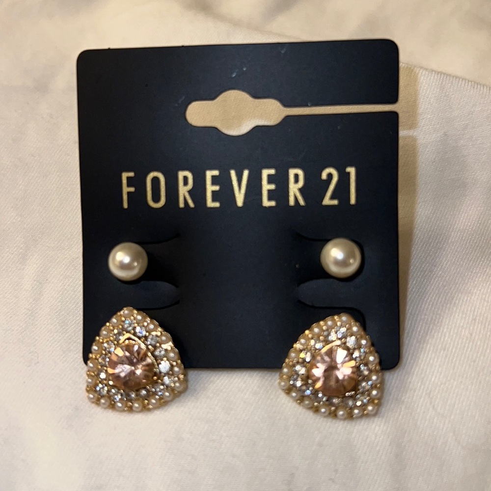 NWT Forever 21 earrings